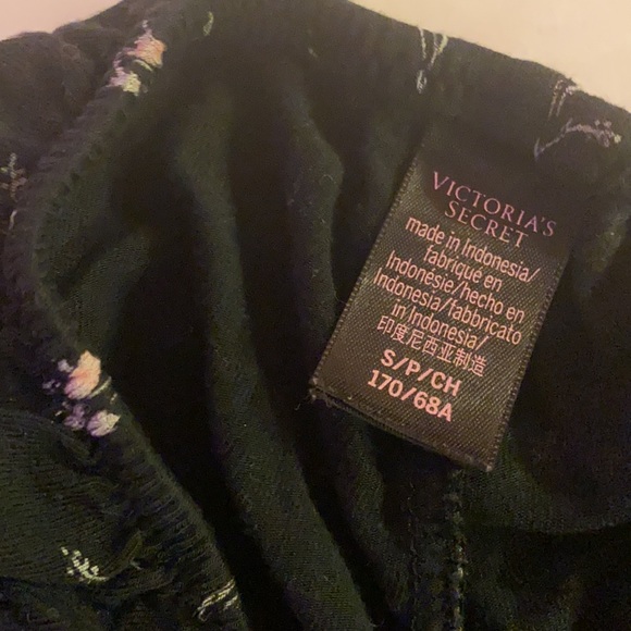 Pyjama shorts with floral print - Picture 2 of 2